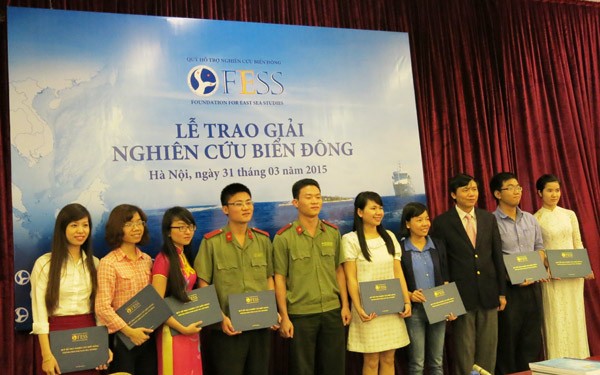 Phóng viên Báo An ninh Thủ đô đoạt giải Báo chí xuất sắc về biển Đông ảnh 2 Phóng viên Báo An ninh Thủ đô đoạt giải Báo chí xuất sắc về biển Đông ảnh 2