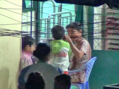 Audio 8-4-2015: Diễn biến tiếp theo vụ bảo mẫu hành hạ trẻ nhiễm HIV/AIDS ảnh 3 Audio 8-4-2015: Diễn biến tiếp theo vụ bảo mẫu hành hạ trẻ nhiễm HIV/AIDS ảnh 3