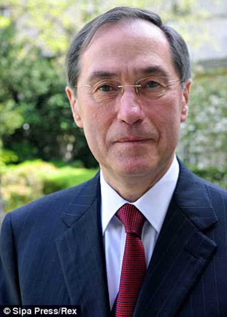 Những bất lợi trên con đường chính trị của ông Sarkozy ảnh 2