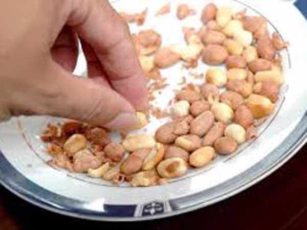 Những người không nên ăn lạc ảnh 1 Những người không nên ăn lạc ảnh 1