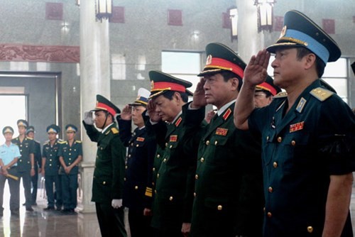 Xúc động đưa tiễn 2 phi công hy sinh trên tiêm kích Su-22 ảnh 1 Xúc động đưa tiễn 2 phi công hy sinh trên tiêm kích Su-22 ảnh 1