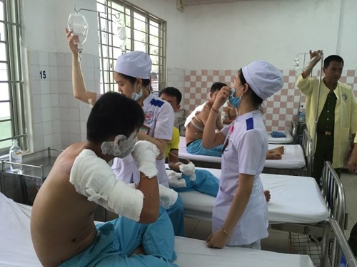 Audio 7-5-2015: Nóng việc ngăn chặn sai phạm “làm đẹp” học bạ lớp 5 và chuyện “rào” bờ biển ảnh 1 Audio 7-5-2015: Nóng việc ngăn chặn sai phạm “làm đẹp” học bạ lớp 5 và chuyện “rào” bờ biển ảnh 1
