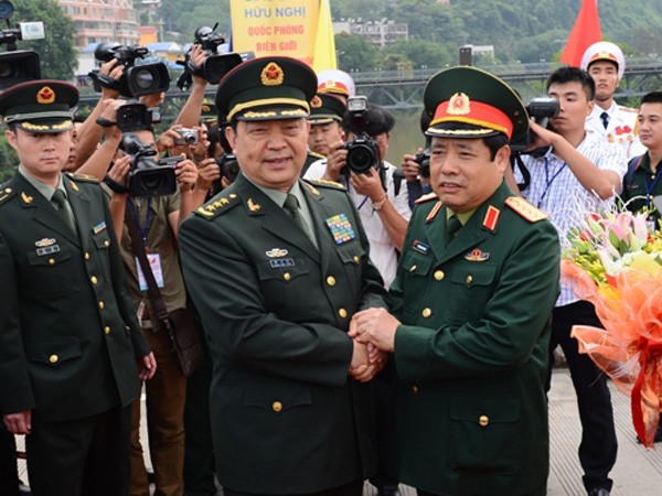 Lần đầu tiên, Bộ trưởng Quốc phòng Việt Nam - Trung Quốc gặp nhau ở biên giới ảnh 1 Lần đầu tiên, Bộ trưởng Quốc phòng Việt Nam - Trung Quốc gặp nhau ở biên giới ảnh 1