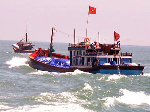 Audio 19-5-2015: Ngư dân kiên cường bám biển, dù gặp lệnh cấm vô lý ảnh 1 Audio 19-5-2015: Ngư dân kiên cường bám biển, dù gặp lệnh cấm vô lý ảnh 1