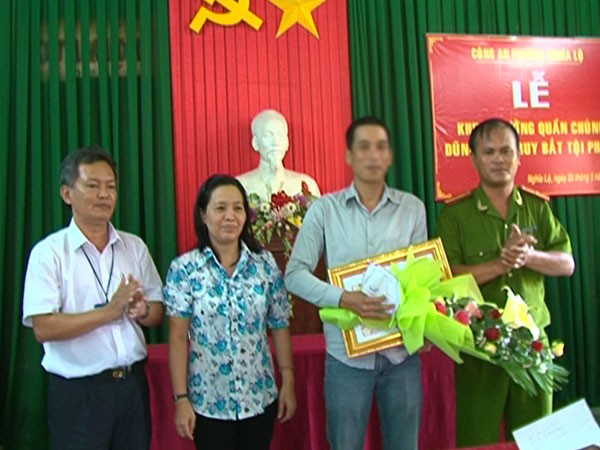 Khen thưởng công dân có thành tích trong tấn công tội phạm ảnh 1 Khen thưởng công dân có thành tích trong tấn công tội phạm ảnh 1