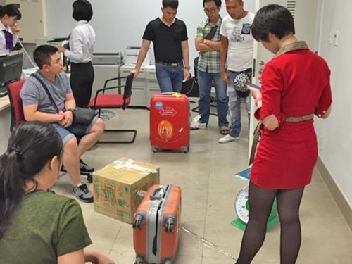 Audio 27-5-2015: Phó Chủ tịch Fifa cùng 5 quan chức cấp cao bị bắt vì nhận hối lộ ảnh 2 Audio 27-5-2015: Phó Chủ tịch Fifa cùng 5 quan chức cấp cao bị bắt vì nhận hối lộ ảnh 2