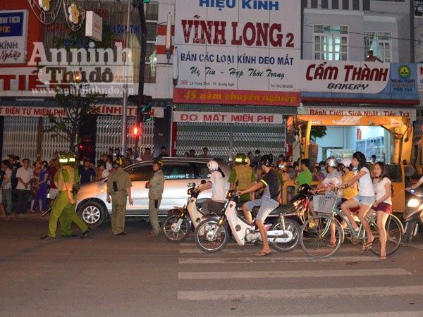 Tài xế xe Innova say xỉn, vượt ẩu, quấy rối CSGT ảnh 2 Tài xế xe Innova say xỉn, vượt ẩu, quấy rối CSGT ảnh 2