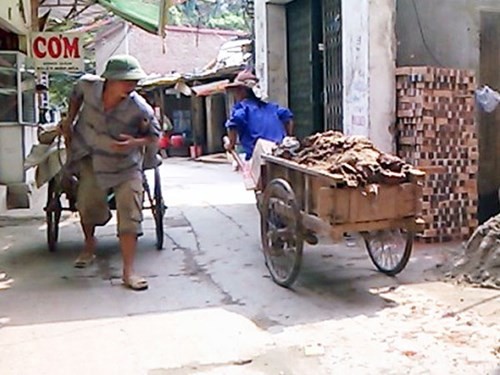 Audio 28-5-2015: Ồn ào chuyện học vị “Tiến sỹ hàng không” và tình trạng nắng nóng đạt đỉnh ảnh 2 Audio 28-5-2015: Ồn ào chuyện học vị “Tiến sỹ hàng không” và tình trạng nắng nóng đạt đỉnh ảnh 2