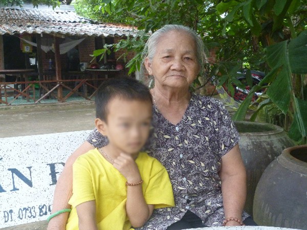 Cùng cực cảnh đời người đàn ông có vợ và hai con mất tích trên sông Hậu ảnh 2 Cùng cực cảnh đời người đàn ông có vợ và hai con mất tích trên sông Hậu ảnh 2