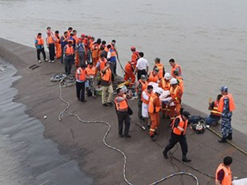 Audio 3-6-2015: Nắng nóng khiến 2 người tử vong và 200 trường học đóng cửa vì virus MERS ảnh 5 Audio 3-6-2015: Nắng nóng khiến 2 người tử vong và 200 trường học đóng cửa vì virus MERS ảnh 5