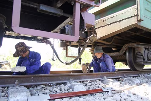 Audio 4-6-2015: Hàn Quốc có thêm 5 người nhiễm MERS, Việt Nam ngăn chặn được dịch xâm nhập ảnh 2