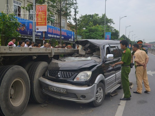 Vụ tai nạn khiến 8 người thương vong: Ngày đại hỉ bỗng chốc thành đại tang ảnh 1 Vụ tai nạn khiến 8 người thương vong: Ngày đại hỉ bỗng chốc thành đại tang ảnh 1