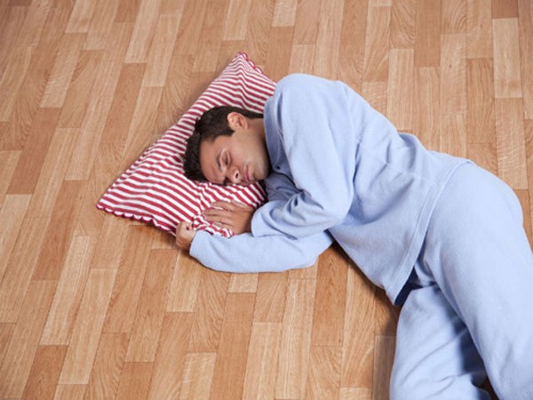 Mẹo hay để ngủ ngon khi bị mất điện giữa đêm hè nóng nực ảnh 1 Mẹo hay để ngủ ngon khi bị mất điện giữa đêm hè nóng nực ảnh 1