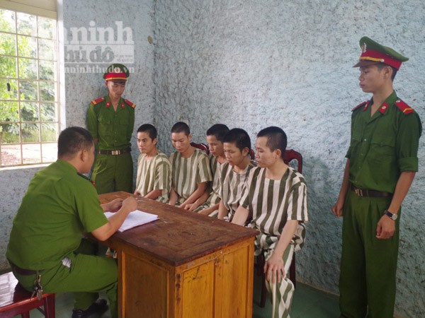 Bắt 5 đối tượng thay nhau "quan hệ" với bé gái 16 tuổi ảnh 1 Bắt 5 đối tượng thay nhau "quan hệ" với bé gái 16 tuổi ảnh 1