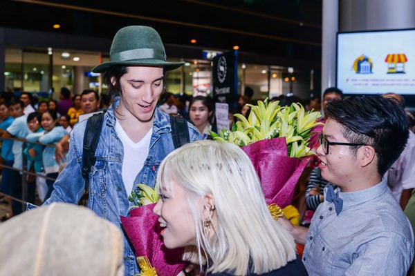 Chàng trai gốc Việt "gây sốt" tại The Voice Mỹ đã có mặt tại Việt Nam ảnh 4 Chàng trai gốc Việt "gây sốt" tại The Voice Mỹ đã có mặt tại Việt Nam ảnh 4