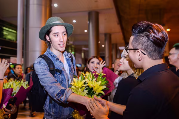 Chàng trai gốc Việt "gây sốt" tại The Voice Mỹ đã có mặt tại Việt Nam ảnh 5 Chàng trai gốc Việt "gây sốt" tại The Voice Mỹ đã có mặt tại Việt Nam ảnh 5