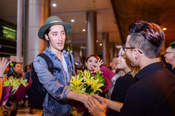 Chàng trai gốc Việt "gây sốt" tại The Voice Mỹ đã có mặt tại Việt Nam ảnh 5 Chàng trai gốc Việt "gây sốt" tại The Voice Mỹ đã có mặt tại Việt Nam ảnh 5