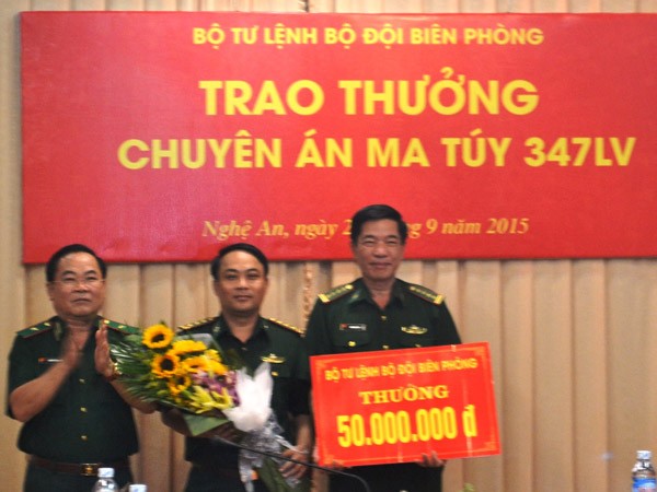Bắt 3 đối tượng vận chuyển 18 bánh heroin và 12.000 viên ma túy tổng hợp từ Lào về Việt Nam ảnh 1 Bắt 3 đối tượng vận chuyển 18 bánh heroin và 12.000 viên ma túy tổng hợp từ Lào về Việt Nam ảnh 1