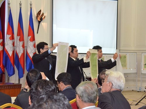 Audio 9-10-2015: Cần cẩu gẫy đôi đè chết công nhân và Campuchia công khai bản đồ phân giới với Việt Nam ảnh 4 Audio 9-10-2015: Cần cẩu gẫy đôi đè chết công nhân và Campuchia công khai bản đồ phân giới với Việt Nam ảnh 4