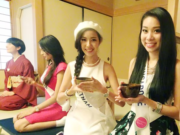 Đại diện Việt Nam "ghi điểm" ở môn cắm hoa nghệ thuật Nhật Bản ảnh 7