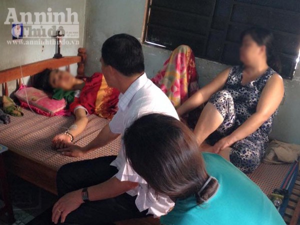 Giận bố mẹ đánh chửi nhau, con trai uống thuốc diệt cỏ tự tử ảnh 1 Giận bố mẹ đánh chửi nhau, con trai uống thuốc diệt cỏ tự tử ảnh 1