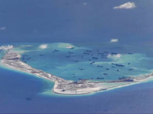 Tàu khu trục USS Lassen đến Biển Đông: Mỹ khẳng định xung quanh các đảo nhân tạo là vùng biển quốc tế ảnh 1 Tàu khu trục USS Lassen đến Biển Đông: Mỹ khẳng định xung quanh các đảo nhân tạo là vùng biển quốc tế ảnh 1