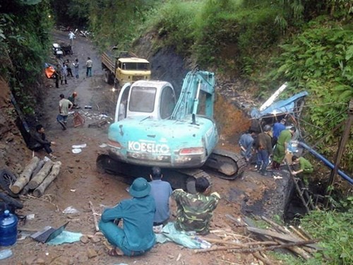 Audio 19-11-2015: Bắt đối tượng đầu tiên trong nhóm cướp taxi ở Kon Tum ảnh 2 Audio 19-11-2015: Bắt đối tượng đầu tiên trong nhóm cướp taxi ở Kon Tum ảnh 2