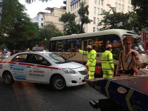 Audio 26-11-2015: Trực thăng MI-8 rơi tại Nga, 8 người thiệt mạng ảnh 2 Audio 26-11-2015: Trực thăng MI-8 rơi tại Nga, 8 người thiệt mạng ảnh 2