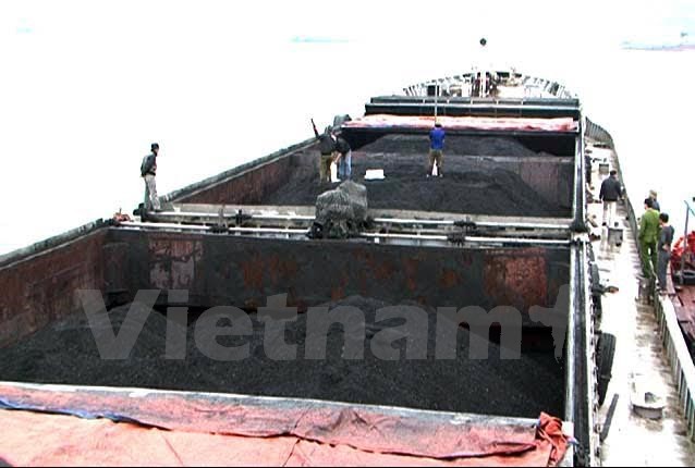 Audio 23-12-2015: Kêu gọi giúp đỡ tàu cá và 15 ngư dân đang trôi dạt trên vùng biển Hoàng Sa ảnh 1 Audio 23-12-2015: Kêu gọi giúp đỡ tàu cá và 15 ngư dân đang trôi dạt trên vùng biển Hoàng Sa ảnh 1