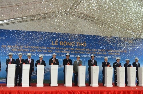 Audio 27-12-2015: Mẹ con chủ nhà nghỉ bị khách trọ đâm trọng thương ảnh 1 Audio 27-12-2015: Mẹ con chủ nhà nghỉ bị khách trọ đâm trọng thương ảnh 1