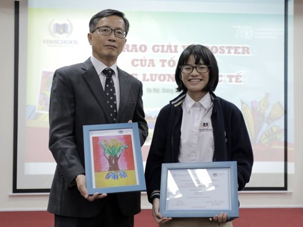Học sinh Vinshool đoạt giải Nhì thế giới cuộc thi vẽ "Chống đói nghèo" ảnh 2 Học sinh Vinshool đoạt giải Nhì thế giới cuộc thi vẽ "Chống đói nghèo" ảnh 2