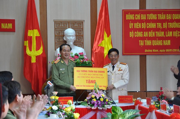 Đại tướng Trần Đại Quang thăm và làm việc tại tỉnh Quảng Nam ảnh 3 Đại tướng Trần Đại Quang thăm và làm việc tại tỉnh Quảng Nam ảnh 3