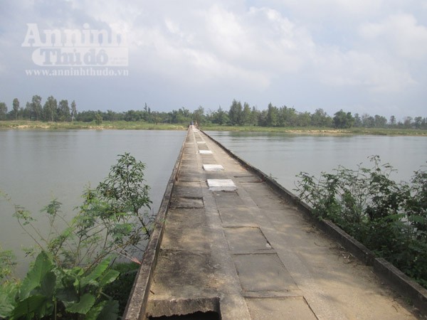 Rợn người đi trên những cây cầu máng tử thần ảnh 1 Rợn người đi trên những cây cầu máng tử thần ảnh 1