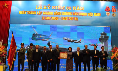 Hàng không dân dụng Việt Nam đón nhận Huân chương Lao động hạng Nhất ảnh 1 Hàng không dân dụng Việt Nam đón nhận Huân chương Lao động hạng Nhất ảnh 1
