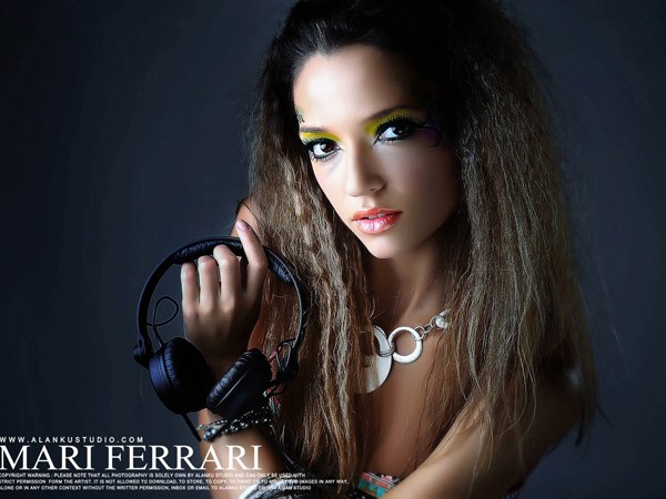 Mari Ferrari - DJ quyến rũ và gợi cảm nhất thế giới đến Việt Nam ảnh 1 Mari Ferrari - DJ quyến rũ và gợi cảm nhất thế giới đến Việt Nam ảnh 1