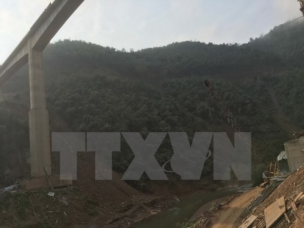 Audio 14-1-2016: Điều tra vụ "tàu lạ" đâm chìm tàu cá Bình Định trên ngư trường Hoàng Sa ảnh 3 Audio 14-1-2016: Điều tra vụ "tàu lạ" đâm chìm tàu cá Bình Định trên ngư trường Hoàng Sa ảnh 3