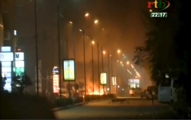 Audio 16-1-2016: CSIS khẳng định, Trung Quốc sắp hoàn thành 2 đường băng trái phép ở Biển Đông ảnh 5 Audio 16-1-2016: CSIS khẳng định, Trung Quốc sắp hoàn thành 2 đường băng trái phép ở Biển Đông ảnh 5