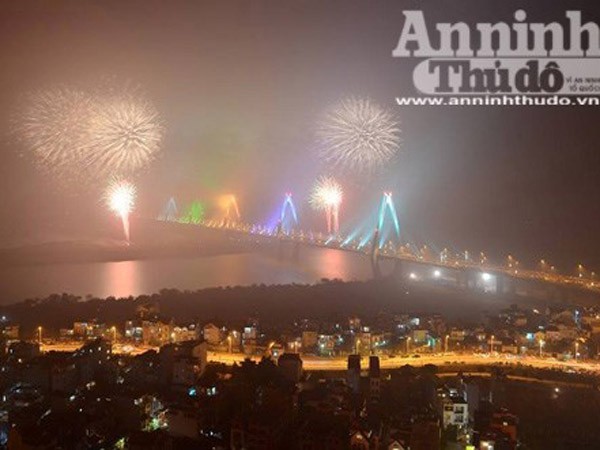 Audio 20-1-2016: Không bắn pháo hoa trên cầu Nhật Tân dịp Tết Nguyên đán Bính thân ảnh 2 Audio 20-1-2016: Không bắn pháo hoa trên cầu Nhật Tân dịp Tết Nguyên đán Bính thân ảnh 2
