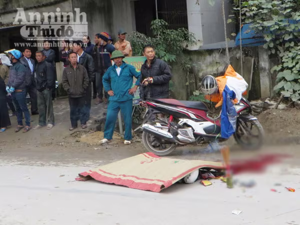 Truy tìm xe ô tô cán chết người phụ nữ rồi bỏ trốn khỏi hiện trường ảnh 1 Truy tìm xe ô tô cán chết người phụ nữ rồi bỏ trốn khỏi hiện trường ảnh 1