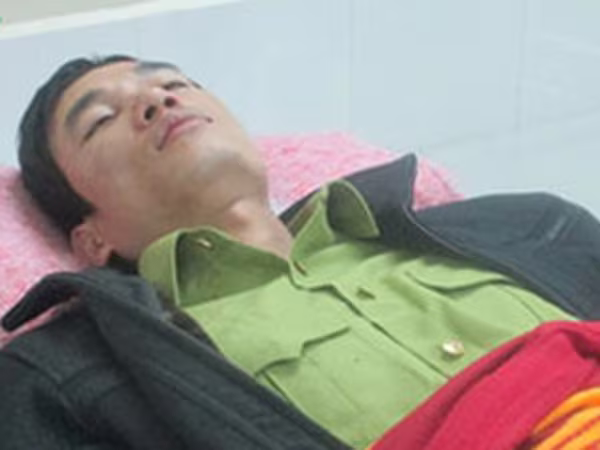 Audio 4-3-2016: Nổ súng bắt đối tượng cướp xe máy, chống trả lực lượng CSGT ảnh 4