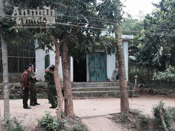 Bé trai 8 tuổi bị cha chém 9 nhát vào đầu, cổ gây tử vong ảnh 1 Bé trai 8 tuổi bị cha chém 9 nhát vào đầu, cổ gây tử vong ảnh 1