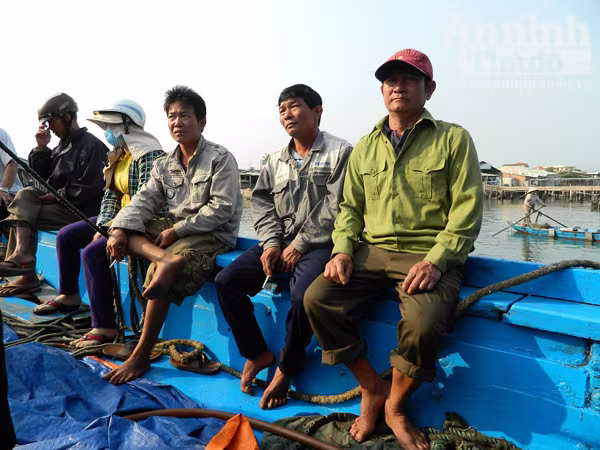 Ngư dân Quảng Nam kể lại vụ tàu Trung Quốc cướp phá tàu cá ảnh 4 Ngư dân Quảng Nam kể lại vụ tàu Trung Quốc cướp phá tàu cá ảnh 4