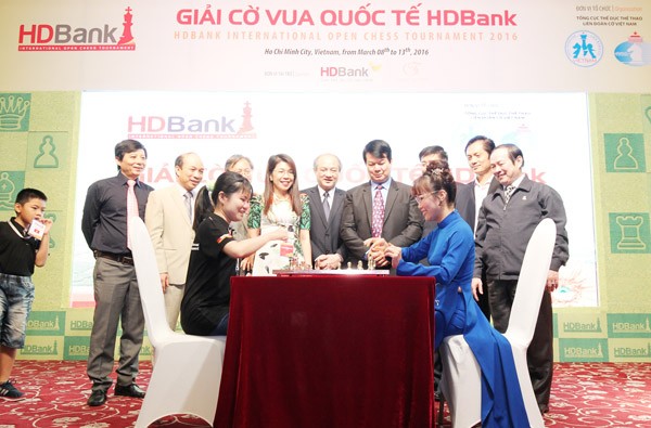 Giải Cờ vua Quốc tế HDBank 2016: Thanh An bất ngờ cầm hòa cựu kỳ thủ số 1 Việt Nam Đào Thiên Hải ảnh 1 Giải Cờ vua Quốc tế HDBank 2016: Thanh An bất ngờ cầm hòa cựu kỳ thủ số 1 Việt Nam Đào Thiên Hải ảnh 1