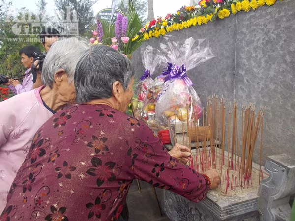 Tưởng niệm 48 năm ngày 504 người dân Sơn Mỹ bị lính Mỹ thảm sát ảnh 2 Tưởng niệm 48 năm ngày 504 người dân Sơn Mỹ bị lính Mỹ thảm sát ảnh 2