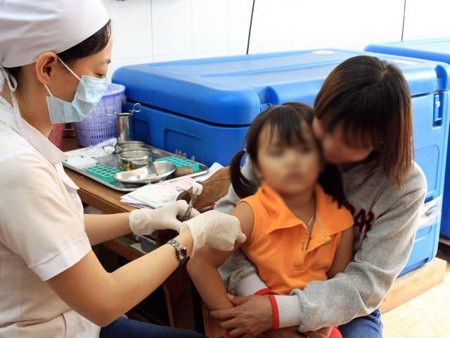 Audio 27-3-2016: Cháy lớn ở bệnh viện lúc nửa đêm, người nhà và bệnh nhân hốt hoảng tháo chạy ảnh 2 Audio 27-3-2016: Cháy lớn ở bệnh viện lúc nửa đêm, người nhà và bệnh nhân hốt hoảng tháo chạy ảnh 2