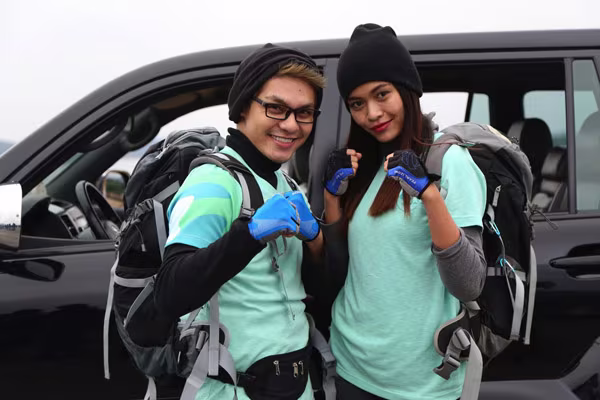 "Chê" xe địa hình đẳng cấp, Tiến Đạt xuất hiện cùng xe cổ mobylette ảnh 3