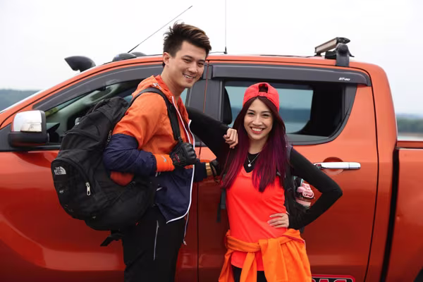 "Chê" xe địa hình đẳng cấp, Tiến Đạt xuất hiện cùng xe cổ mobylette ảnh 4