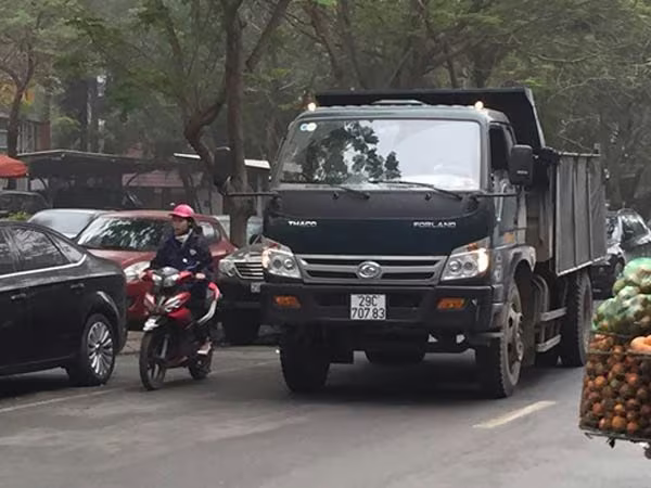 Xử lý nghiêm vi phạm giao thông qua hình ảnh người dân cung cấp ảnh 1 Xử lý nghiêm vi phạm giao thông qua hình ảnh người dân cung cấp ảnh 1