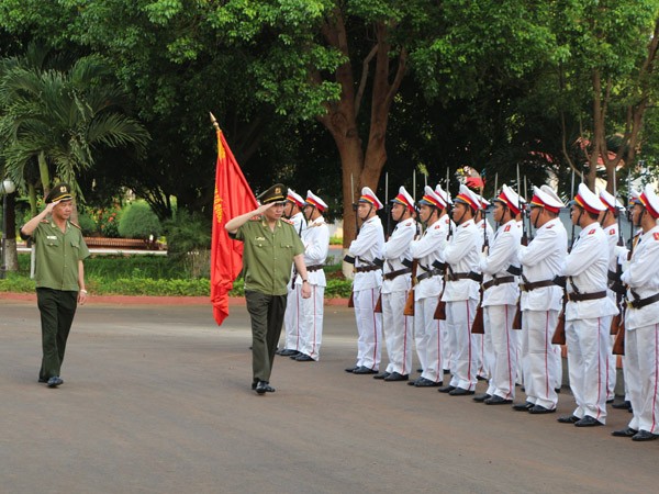 Thượng tướng Tô Lâm, Bộ trưởng Bộ Công an thăm và làm việc tại Công an tỉnh Đắk Lắk ảnh 1 Thượng tướng Tô Lâm, Bộ trưởng Bộ Công an thăm và làm việc tại Công an tỉnh Đắk Lắk ảnh 1