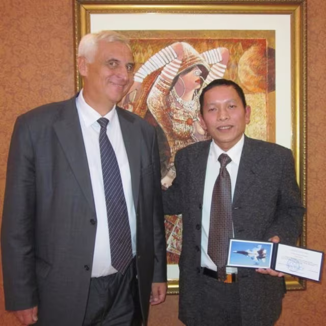 Những hình ảnh không bao giờ quên của phi công Thượng tá Trần Quang Khải ảnh 11 Những hình ảnh không bao giờ quên của phi công Thượng tá Trần Quang Khải ảnh 11